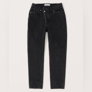 Abercrombie - Curve Love - The Dad High-Rise CrissCross Jeans